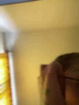 Snapshot of baby_lizy chatting on April 17, 2026, 5:27 pm baby lizy online show from April 17, 2026, 5:27 pm