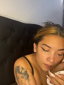 Snapshot of baby_lizy chatting on February 9, 2025, 5:22 pm baby lizy online show from February 9, 2025, 5:22 pm