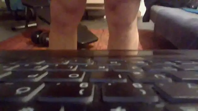 Snapshot of Mclozzz chatting on November 8, 2025, 3:32 am Mclozzz online show from November 8, 2025, 3:32 am