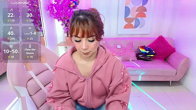 Gabby evanns online show from October 13, 2025, 12:51 pm