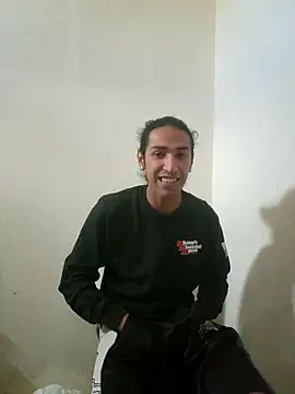 LargeDominoes online show from April 13, 2026, 4:33 pm