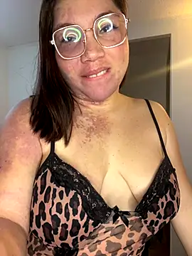 WhiteWomen online show from October 7, 2025, 3:29 am