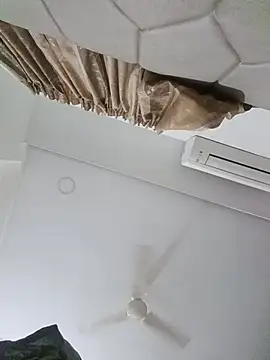 Snapshot of ridetoheaven chatting on January 10, 2026, 1:34 am ridetoheaven online show from January 10, 2026, 1:34 am