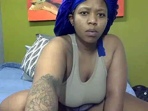 GoldenPussyXOXO online show from December 3, 2025, 11:58 pm