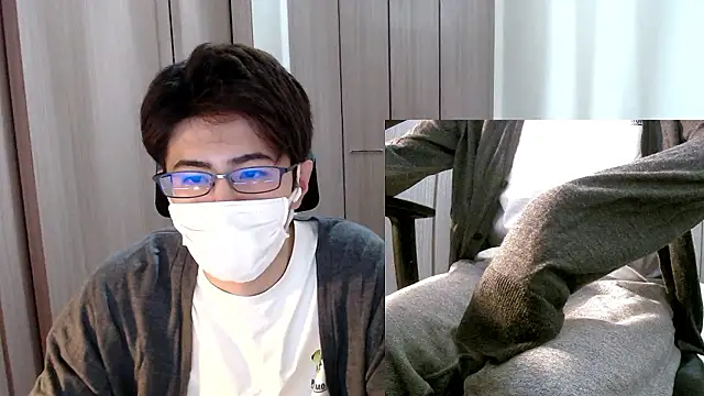 Snapshot of ryota_kkk chatting on October 22, 2025, 9:35 pm ryota kkk online show from October 22, 2025, 9:35 pm