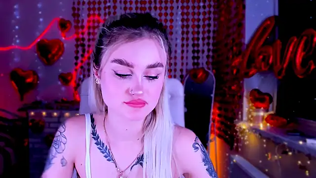  Ravenaa online show from February 10, 2025, 2:37 pm