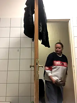 Meliss Official9 online show from October 30, 2025, 6:23 am