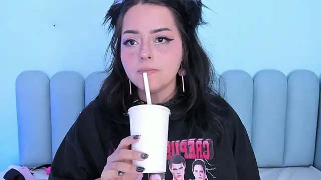 curvy rousi online show from November 30, 2025, 11:38 pm