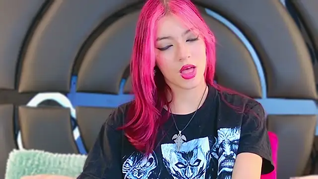 ElizabetthKitty online show from February 5, 2025, 6:59 pm