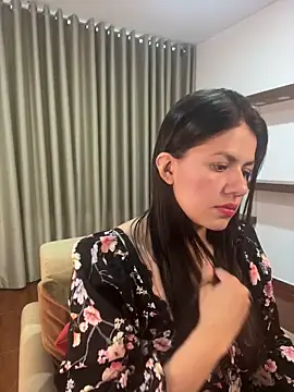 Snapshot of Alice_Biel chatting on March 13, 2025, 10:32 pm Alice Biel online show from March 13, 2025, 10:32 pm