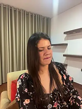 Snapshot of Alice_Biel chatting on March 20, 2025, 1:13 am Alice Biel online show from March 20, 2025, 1:13 am