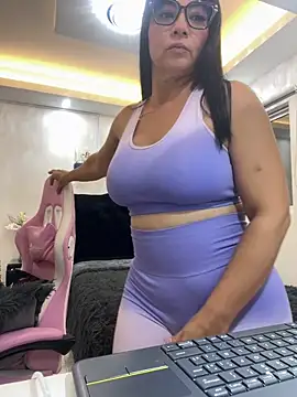 Hot beauty   online show from June 27, 2026, 1:00 am