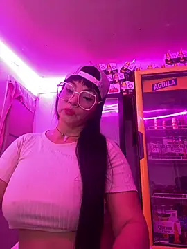 Snapshot of Hot_beauty__ chatting on February 19, 2026, 3:14 am Hot beauty online show from February 19, 2026, 3:14 am