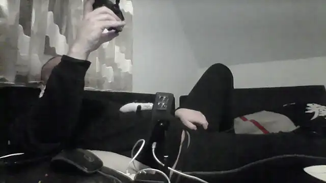 NewyorkDimi online show from February 7, 2026, 4:42 am