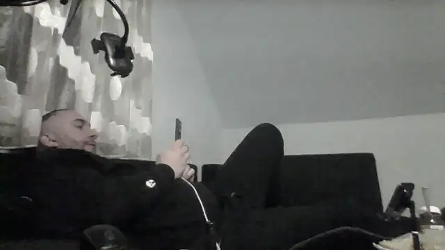 NewyorkDimi online show from November 8, 2025, 4:27 am