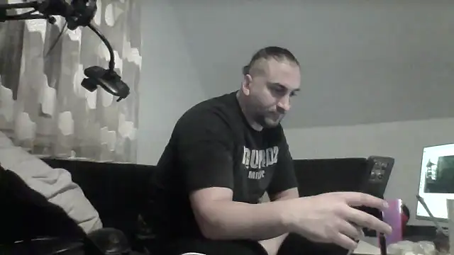 NewyorkDimi online show from November 21, 2025, 4:11 am