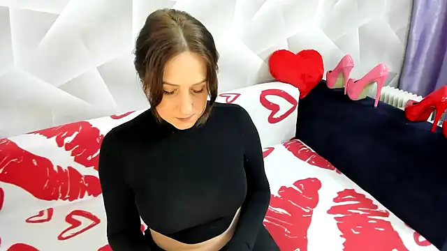 Snapshot of Sweet_Lanaaaaa chatting on February 17, 2026, 2:03 pm Sweet Lanaaaaa online show from February 17, 2026, 2:03 pm