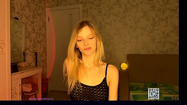 Evvie Summn1 online show from September 23, 2025, 2:57 pm