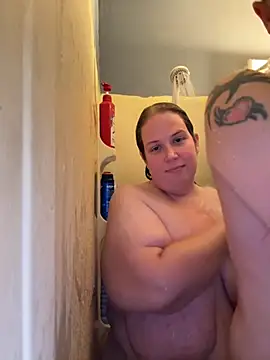 023Longandjuicy online show from November 7, 2025, 12:26 am