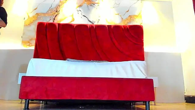 Snapshot of MAISE_HILL1 chatting on November 7, 2025, 1:26 pm MAISE HILL1 online show from November 7, 2025, 1:26 pm