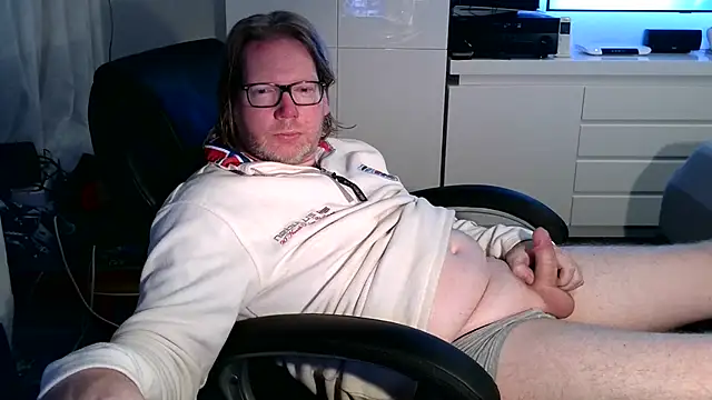 VSteph online show from October 16, 2025, 12:08 am