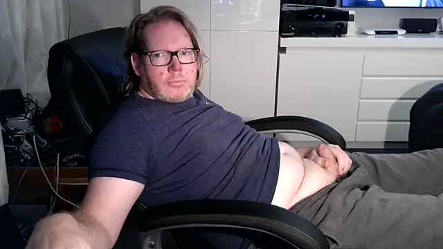 VSteph online show from October 26, 2025, 5:13 pm