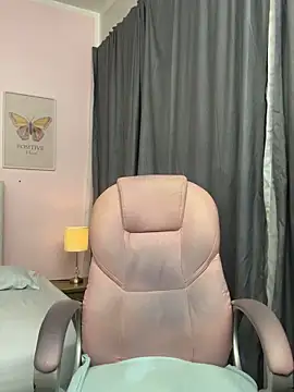 liss black online show from October 11, 2025, 1:17 am