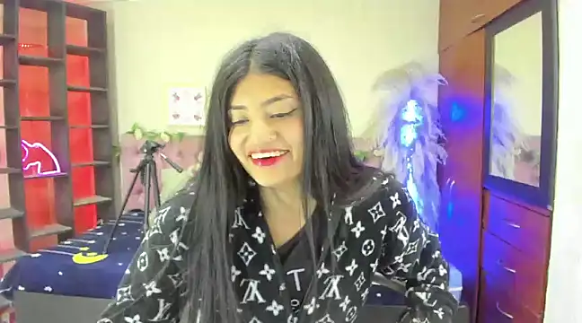 Snapshot of Lia_Keen chatting on February 21, 2025, 8:16 pm Lia Keen online show from February 21, 2025, 8:16 pm