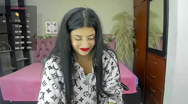 Snapshot of Lia_Keen chatting on February 24, 2025, 7:52 pm Lia Keen online show from February 24, 2025, 7:52 pm