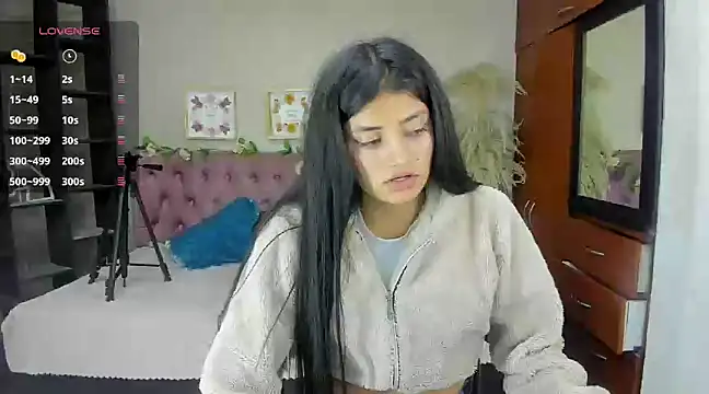 Snapshot of Lia_Keen chatting on February 28, 2025, 7:46 pm Lia Keen online show from February 28, 2025, 7:46 pm