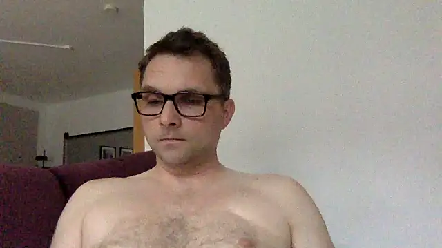 Snapshot of Perry_devot chatting on October 13, 2025, 8:27 am Perry devot online show from October 13, 2025, 8:27 am