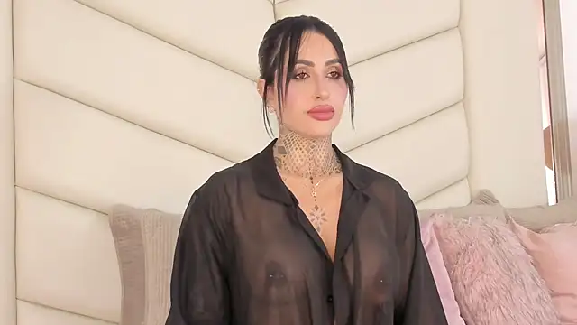 Snapshot of ValkyBes chatting on February 15, 2026, 11:47 pm ValkyBes online show from February 15, 2026, 11:47 pm