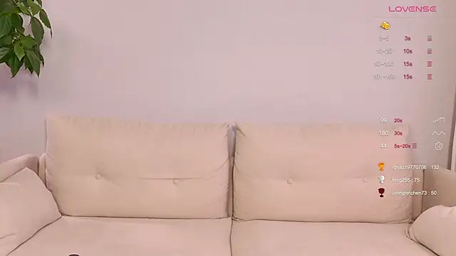 duomooncouple online show from November 30, 2025, 8:48 am