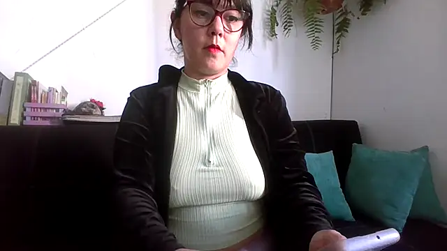 Tiramisu89 online show from February 3, 2026, 10:04 pm