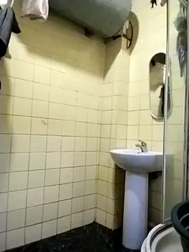 Snapshot of Polygamist chatting on January 7, 2026, 4:28 am Polygamist online show from January 7, 2026, 4:28 am