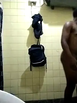 Snapshot of Polygamist chatting on February 27, 2026, 7:24 pm Polygamist online show from February 27, 2026, 7:24 pm