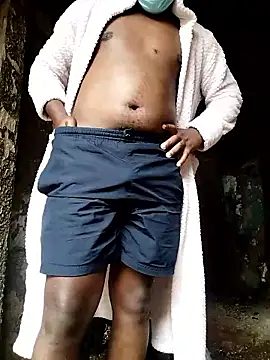 Snapshot of Polygamist chatting on December 21, 2025, 10:39 am Polygamist online show from December 21, 2025, 10:39 am