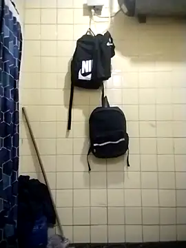 Snapshot of Polygamist chatting on December 19, 2025, 3:54 am Polygamist online show from December 19, 2025, 3:54 am