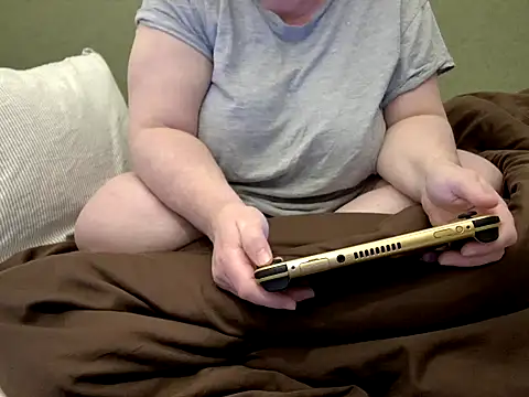 MarthaBriest online show from March 28, 2026, 2:45 am