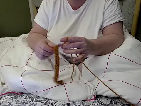 MarthaBriest online show from October 22, 2025, 2:22 am