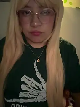 m0ondolly online show from July 3, 2026, 6:42 am