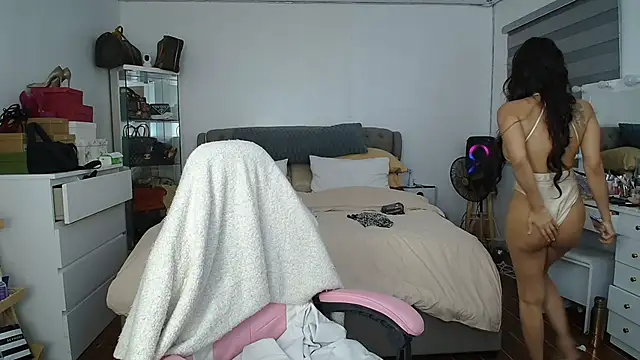 aya saki online show from November 27, 2025, 8:48 am