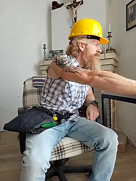 Gingerbeard40 online show from November 22, 2025, 9:08 am