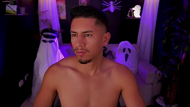 Aaronfox x online show from October 11, 2025, 12:17 pm