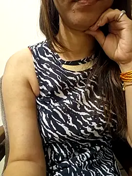 MIss-Naina online show from March 18, 2025, 1:02 am