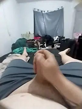 Snapshot of luluankle chatting on March 9, 2026, 6:33 pm luluankle online show from March 9, 2026, 6:33 pm