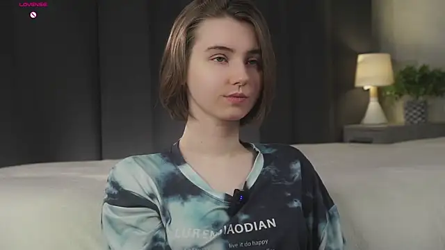 Snapshot of MeghanElson chatting on February 18, 2026, 1:18 pm MeghanElson online show from February 18, 2026, 1:18 pm