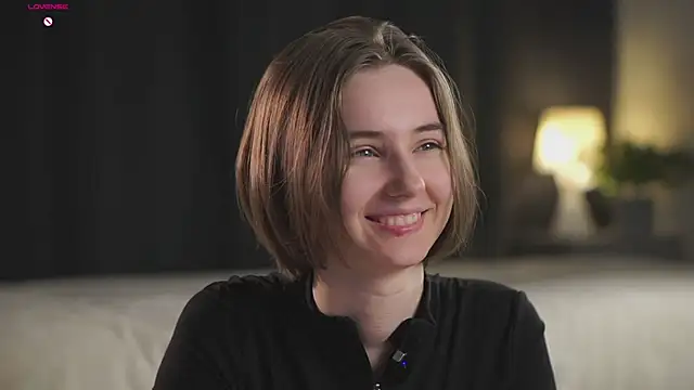 Snapshot of MeghanElson chatting on February 4, 2026, 12:44 pm MeghanElson online show from February 4, 2026, 12:44 pm