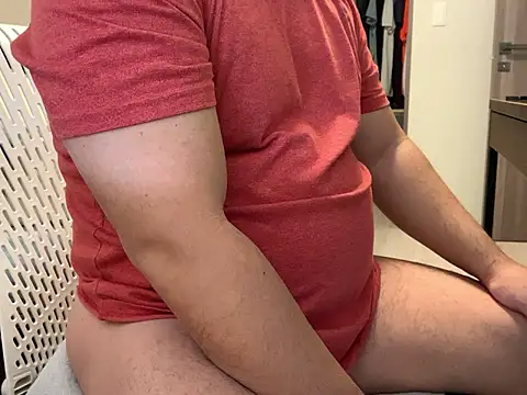 Snapshot of loinclothgay chatting on February 8, 2026, 10:29 pm loinclothgay online show from February 8, 2026, 10:29 pm