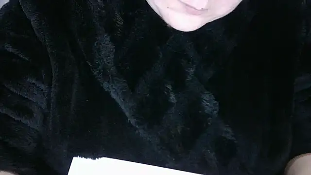 busty-bella1 online show from November 5, 2025, 11:02 am